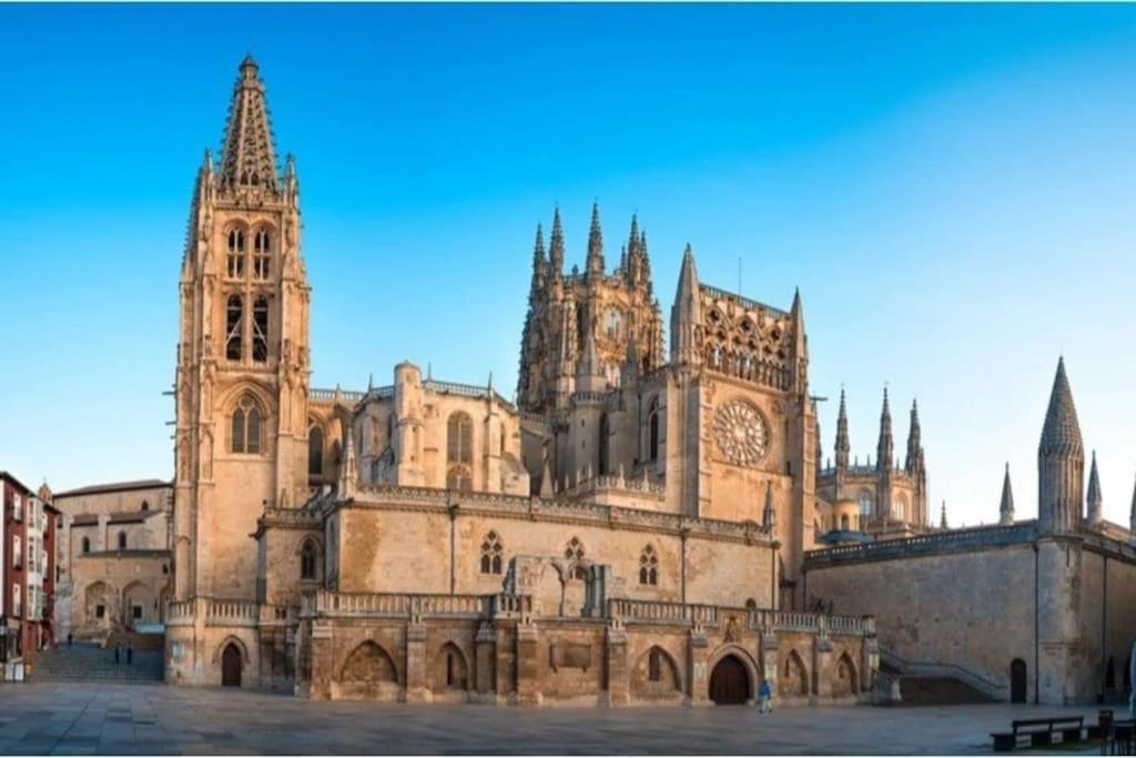 Vivienda De Uso Turistico En El Corazon De Burgos Leilighet Eksteriør bilde